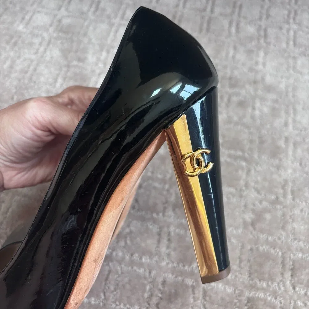CHANEL Black Patent Leather Peep Toe Pumps Gold CC Sculptural Heels EU 40 US 10